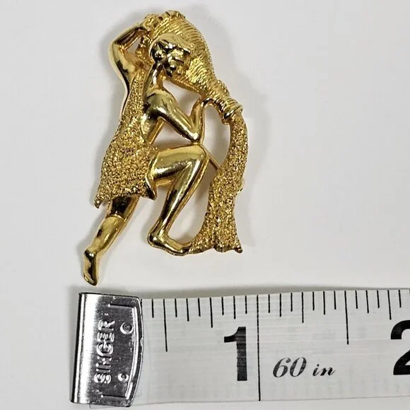Vintage Davinci Brooch Pin Aquarius Zodiac Sign Signed Horoscope Water Astrology - Picture 4 of 5